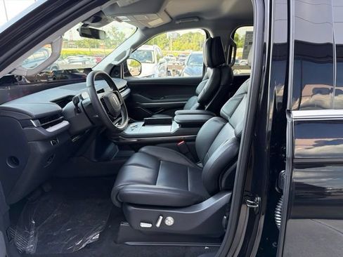 New 2027 Lincoln Navigator Premiere AWD/4WD image 12