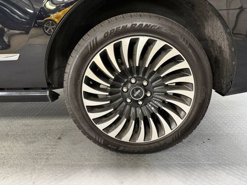 Used 2020 Lincoln Navigator Black Label w/ Cargo Convenience Package AWD/4WD image 7