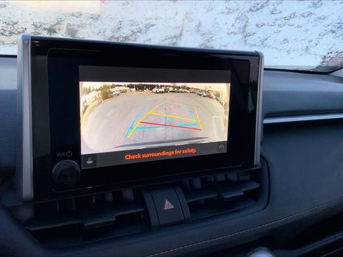 Used 2024 Toyota RAV4 LE image 28