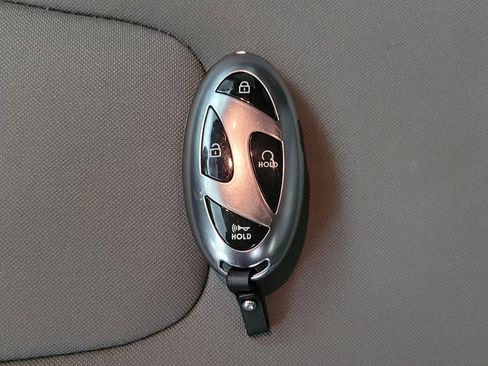 Used 2024 Hyundai Elantra SEL image 32