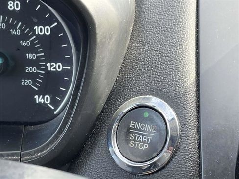 Certified 2019 Ford EcoSport SE image 8