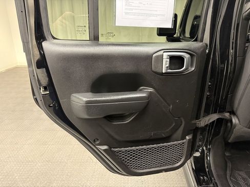 Used 2022 Jeep Wrangler Unlimited Sport image 22