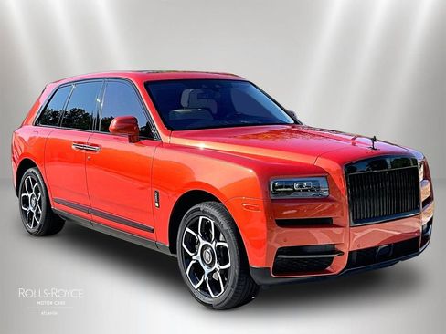 Used 2022 Rolls-Royce Cullinan Black Badge w/ Dark Exterior Package AWD/4WD image 2