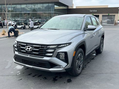 New 2026 Hyundai Tucson Blue SE w/ Tow & Go Package AWD/4WD image 2