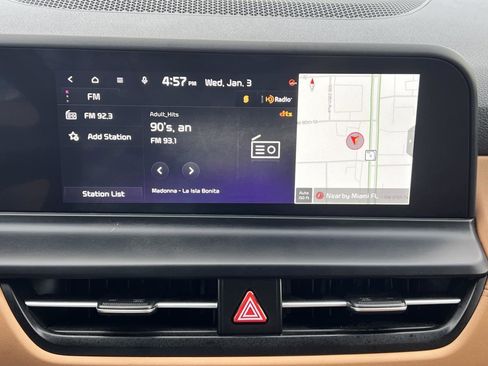 Used 2024 Kia Seltos SX image 35