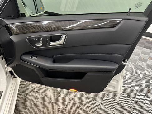 Used 2016 Mercedes-Benz E 350 Sedan image 16