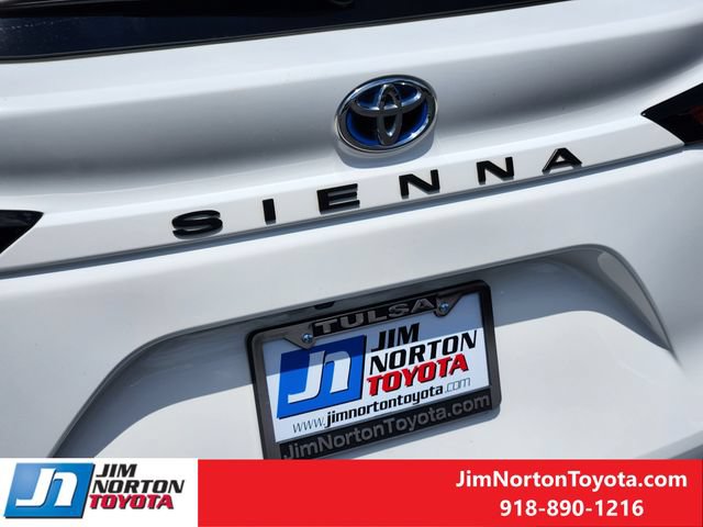 Used 2021 Toyota Sienna LE FWD image 12
