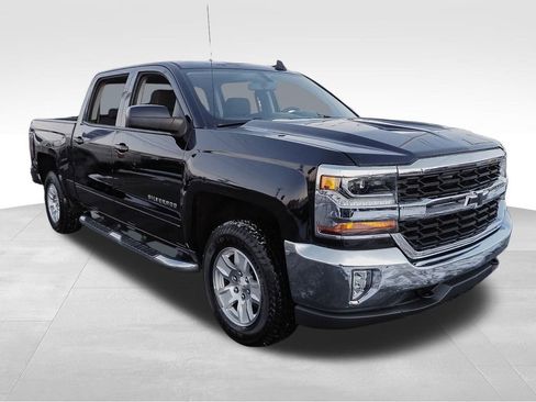 Used 2018 Chevrolet Silverado 1500 LT w/ All Star Edition image 3