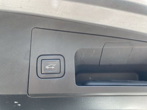 Used 2024 Cadillac XT5 Premium Luxury FWD image 18