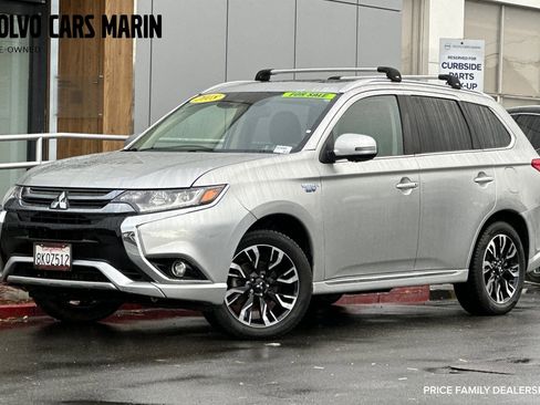 Used 2018 Mitsubishi Outlander GT image 1