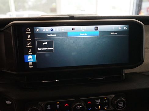 Used 2024 Jeep Wrangler Unlimited Sport AWD/4WD image 34