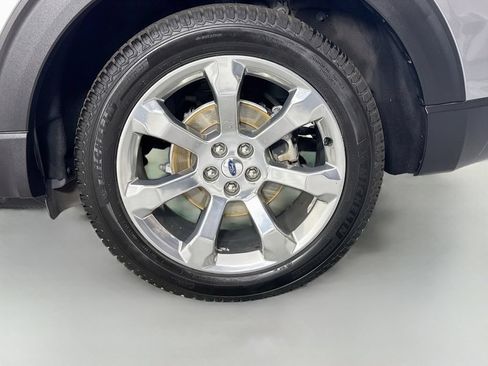Used 2020 Ford Explorer Platinum w/ Premium Technology Package AWD/4WD image 33