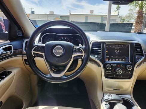 Used 2014 Jeep Grand Cherokee Limited AWD/4WD image 22