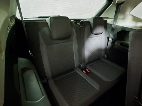 Used 2018 Volkswagen Tiguan S w/ 3rd Row Seat Package image 31