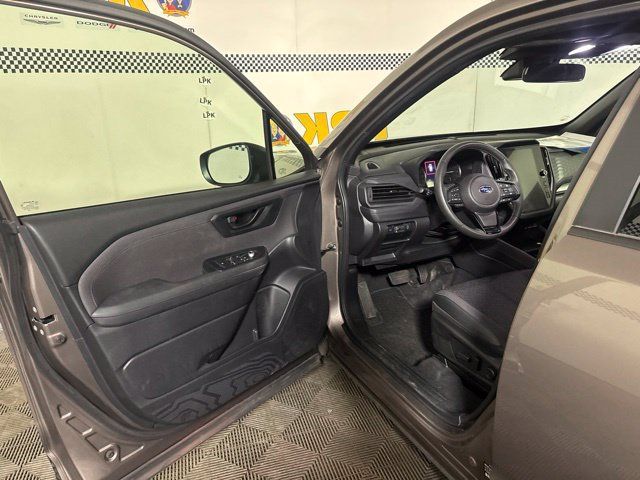 Used 2025 Subaru Forester Premium AWD/4WD image 10