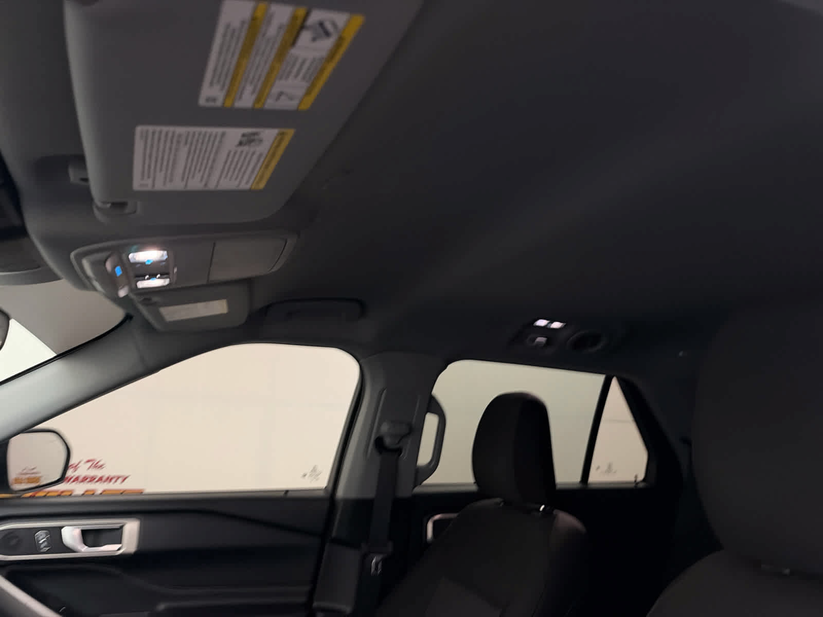 Used 2024 Ford Explorer XLT RWD image 15
