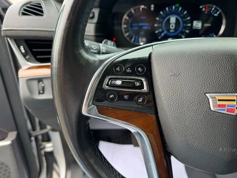 Used 2020 Cadillac Escalade Luxury AWD/4WD image 23