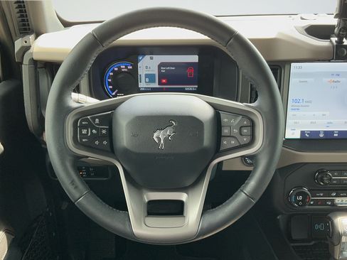Used 2024 Ford Bronco Wildtrak AWD/4WD image 9