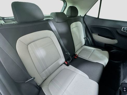 Used 2024 Hyundai Venue SEL image 26