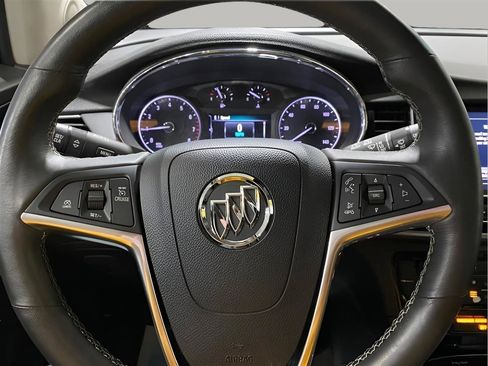 Used 2018 Buick Encore Essence FWD image 11