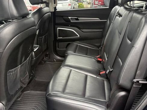 Used 2021 Kia Telluride LX FWD image 31