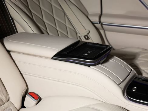 Used 2024 Mercedes-Benz Maybach S 580 Maybach S 580 4MATIC image 55