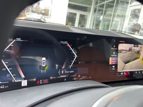 New 2026 BMW X7 xDrive40i w/ Executive Package image 19