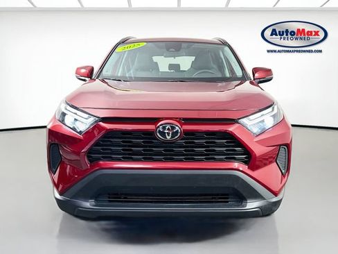 Used 2025 Toyota RAV4 XLE AWD/4WD image 6