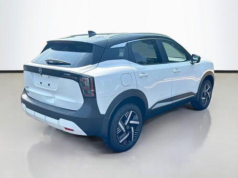 Used 2026 Nissan Kicks SV FWD image 7