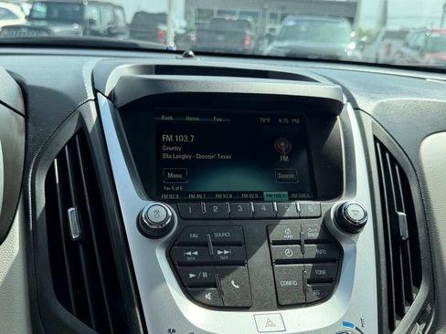 Used 2017 Chevrolet Equinox LT w/ Driver Confidence Package II AWD/4WD image 21