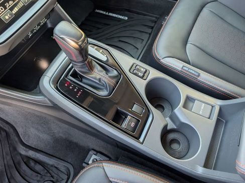 Certified 2025 Subaru Crosstrek 2.5i Limited w/ Crosstrek Mirror Package image 17