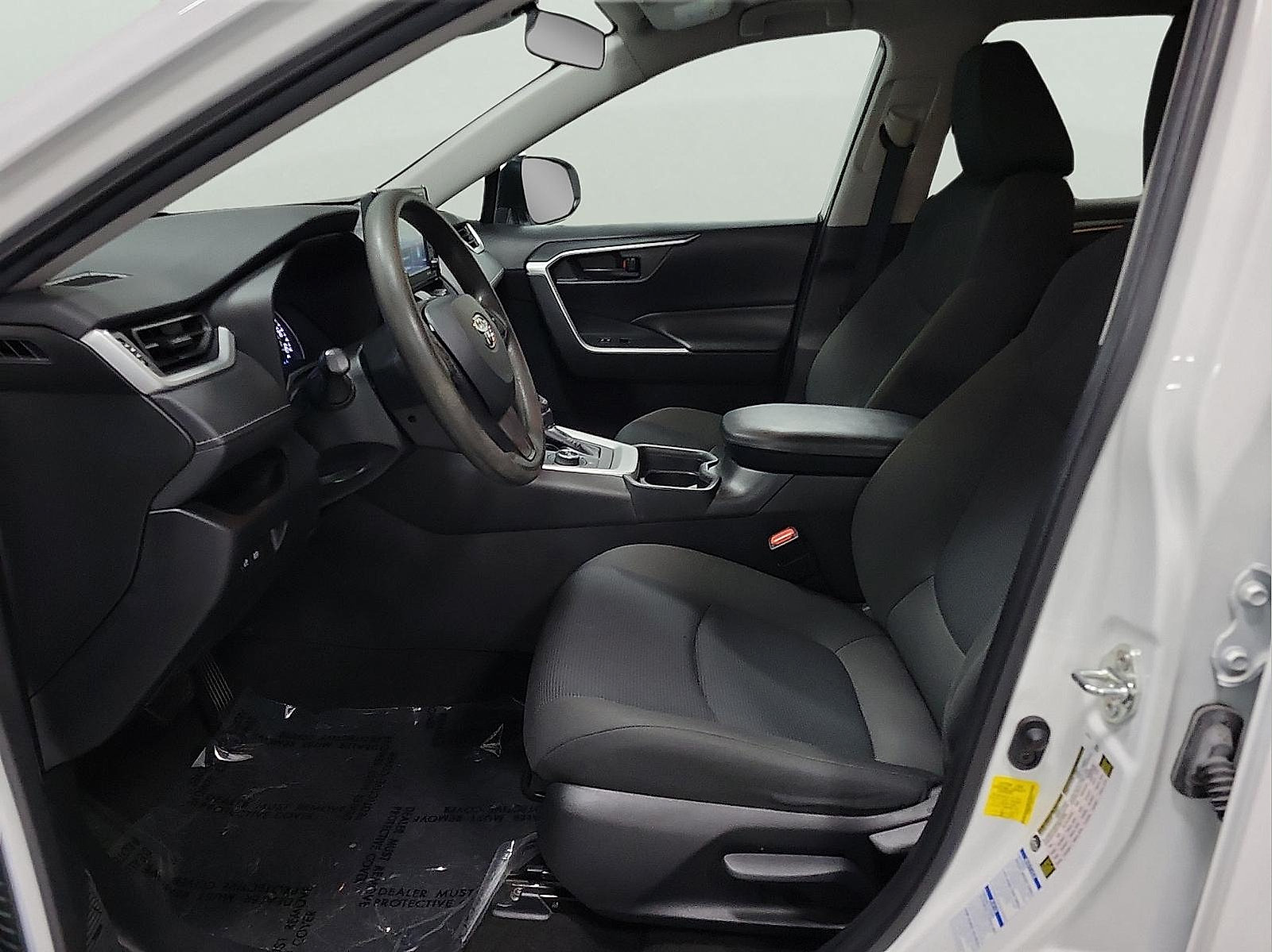 Certified 2021 Toyota RAV4 LE AWD/4WD image 11