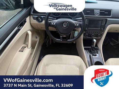Used 2017 Volkswagen Passat 1.8T R-Line image 15