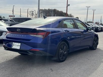 Used 2022 Hyundai Elantra SEL w/ Cargo Package