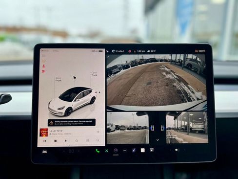 Used 2022 Tesla Model 3 image 23