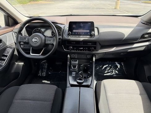 Used 2023 Nissan Rogue SV image 36