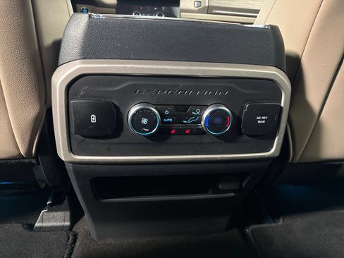 Used 2023 Ford Expedition Limited AWD/4WD image 20