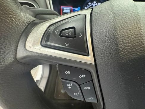 Used 2016 Ford Fusion SE FWD image 15