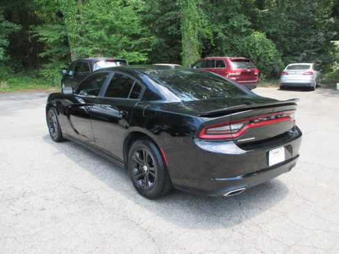 Used 2020 Dodge Charger SXT RWD image 7