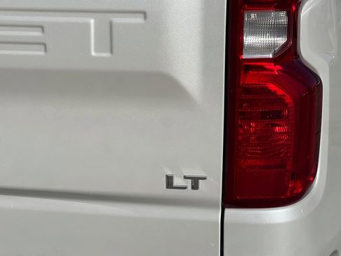 Used 2019 Chevrolet Silverado 1500 LT w/ Texas Edition image 22