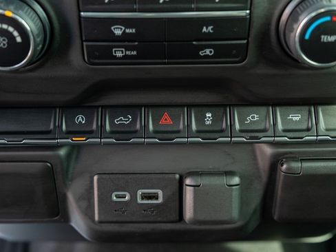 Used 2021 Chevrolet Silverado 1500 Custom image 19