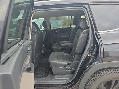 Used 2023 Volkswagen Atlas SE image 4