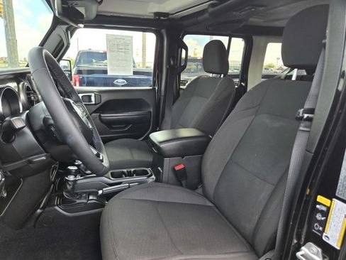 Used 2023 Jeep Wrangler Unlimited w/ Cold Weather Group AWD/4WD image 28