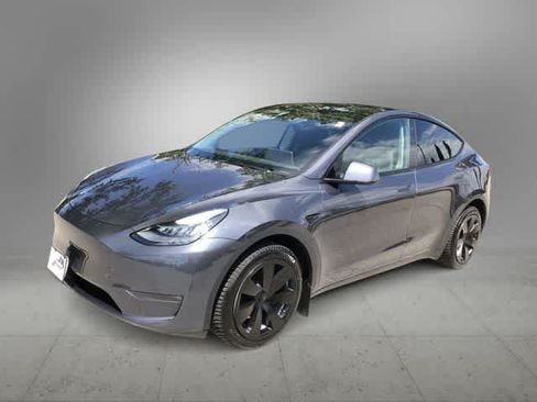 Used 2021 Tesla Model Y Long Range AWD/4WD image 2