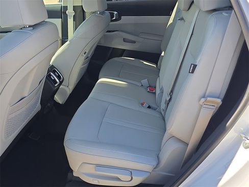 New 2026 Kia Sorento S image 18