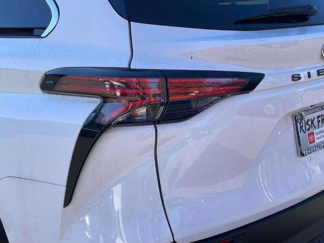 Certified 2022 Toyota Sienna LE FWD image 12