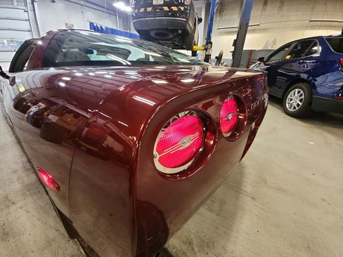 Used 2003 Chevrolet Corvette Coupe w/ Preferred Equipment Group image 30