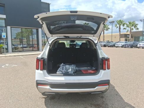 New 2026 Kia Sorento S w/ S Panoramic Sunroof Package FWD image 6