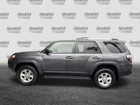 Used 2019 Toyota 4Runner SR5 AWD/4WD image 6