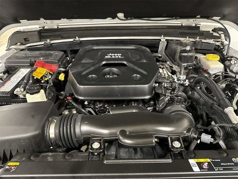 Used 2023 Jeep Wrangler Sport S image 24